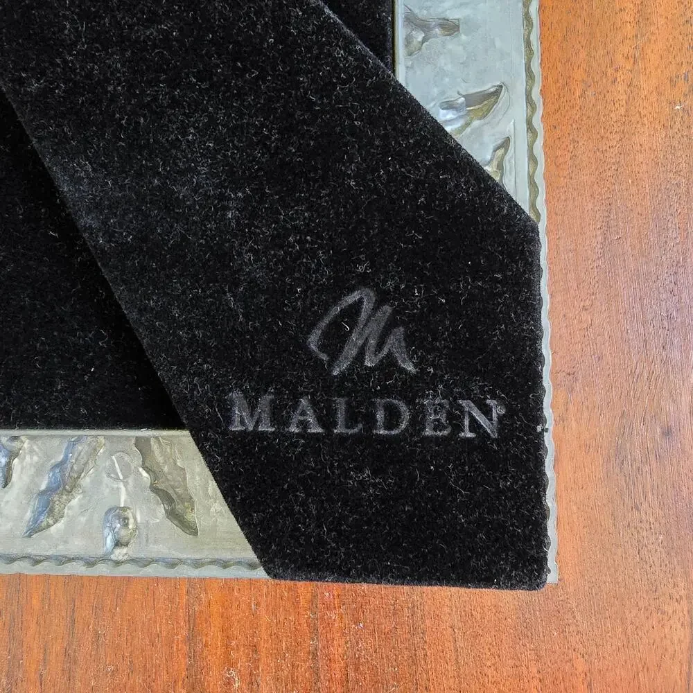 Vintage Maldon Picture Frame Gold Leaves Daisy Scalloped Edge Regency Cottage